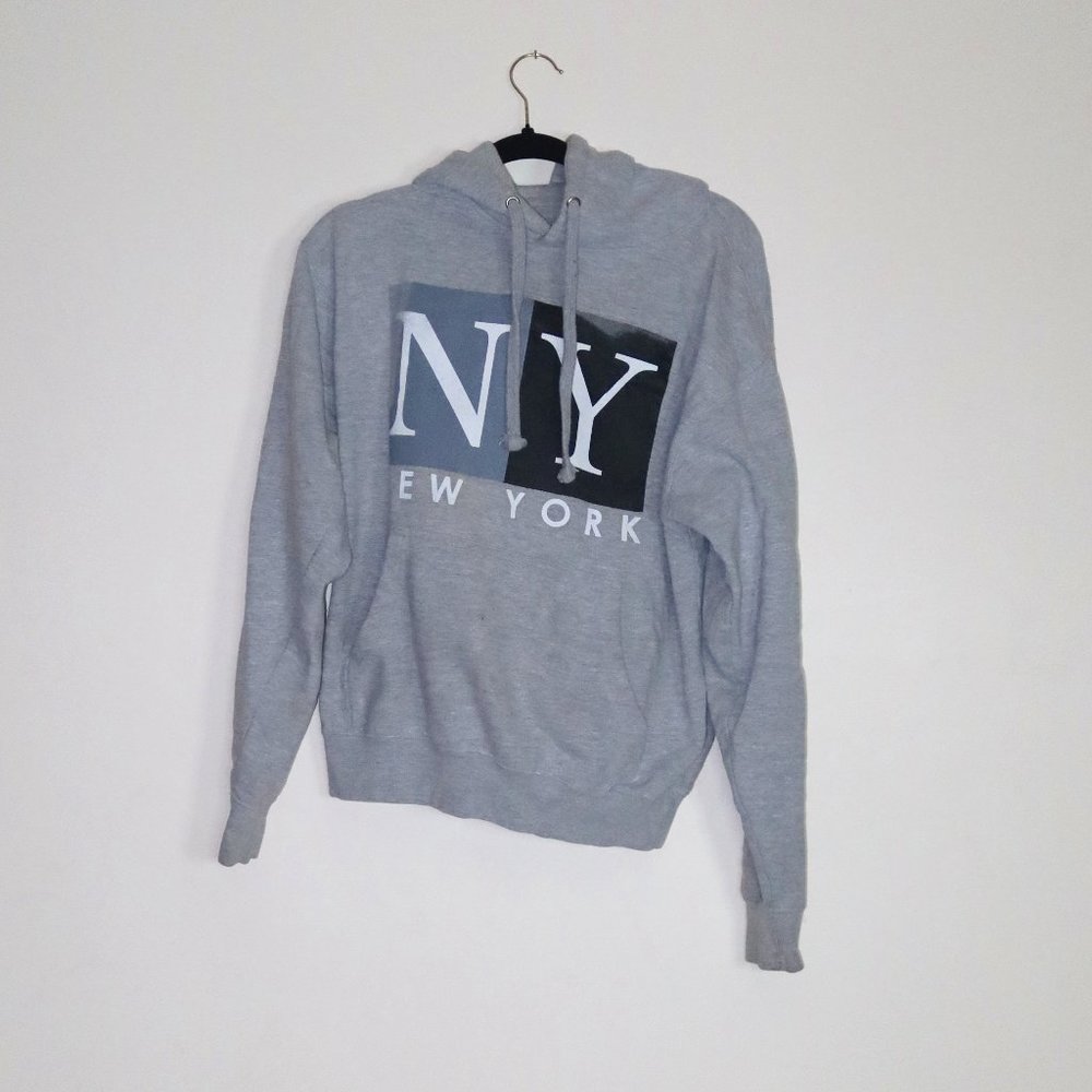 NYC Grey hoodie, M